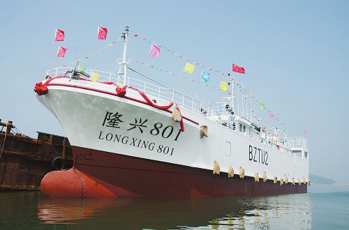 國內首艘39米玻璃鋼大洋性超低溫金槍魚延繩釣漁船&ldquo;隆興801&rdquo;